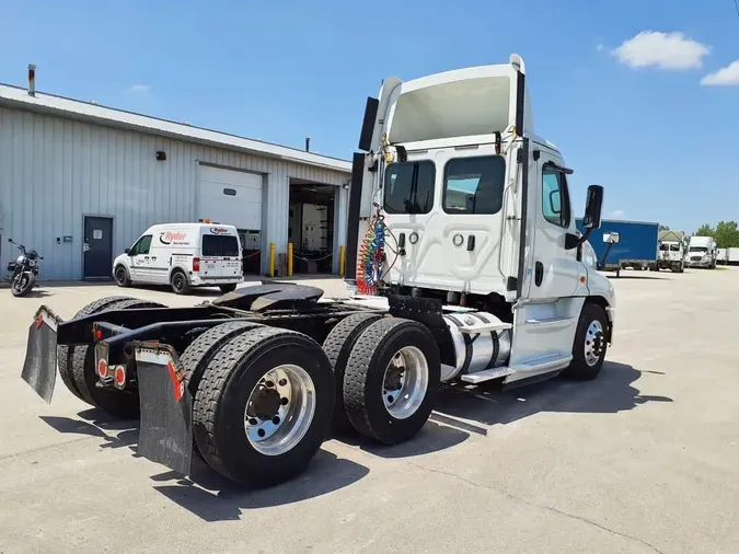 2018 FREIGHTLINER CASCADIA 125