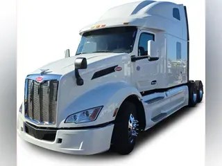 2023 Peterbilt 579