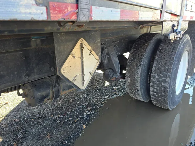 2019 FREIGHTLINER/MERCEDES M2 106