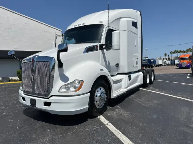 2022 Kenworth T680