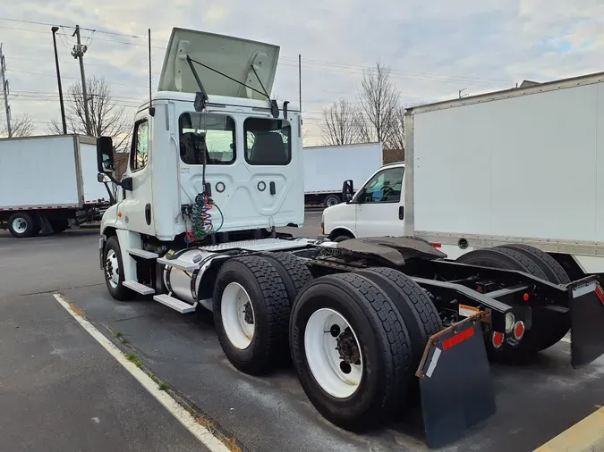 1999 FREIGHTLINER/MERCEDES FLD11264SD