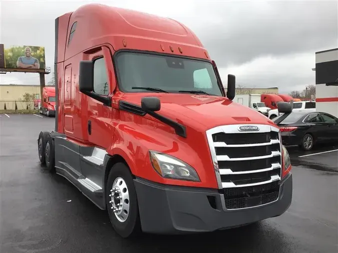 2021 FREIGHTLINER CA126