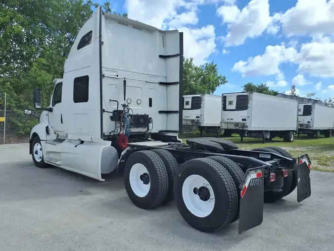 2019 NAVISTAR INTERNATIONAL LT625 SLPR CAB