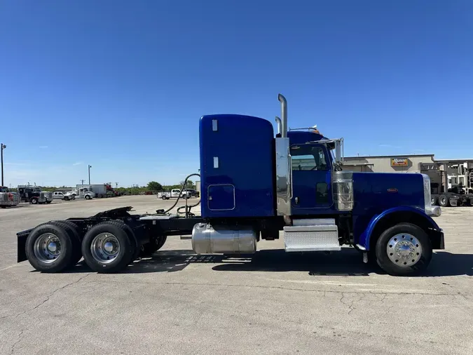 2020 Peterbilt 389