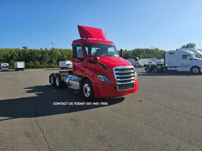 2019 FREIGHTLINER NEW CASCADIA 116