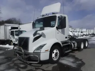 2019 VOLVO VNL