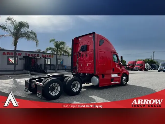 2022 FREIGHTLINER CA126