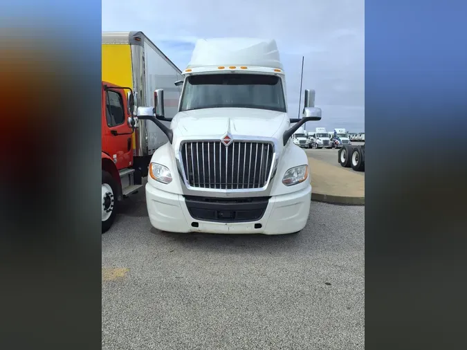 2019 NAVISTAR INTERNATIONAL LT625 SLPR CAB