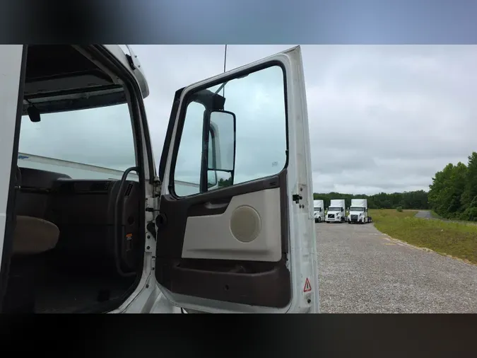 2018 Volvo VNL300