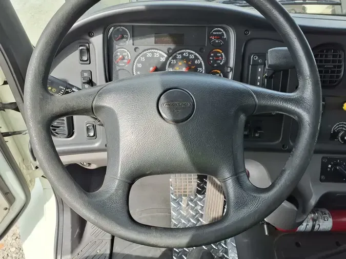 2019 FREIGHTLINER/MERCEDES M2 106