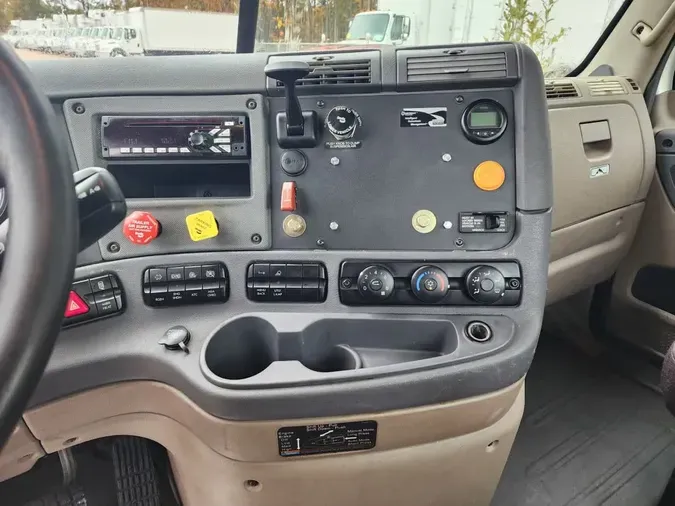 2017 FREIGHTLINER/MERCEDES CASCADIA 113