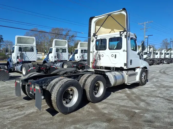 2020 FREIGHTLINER/MERCEDES NEW CASCADIA PX12664