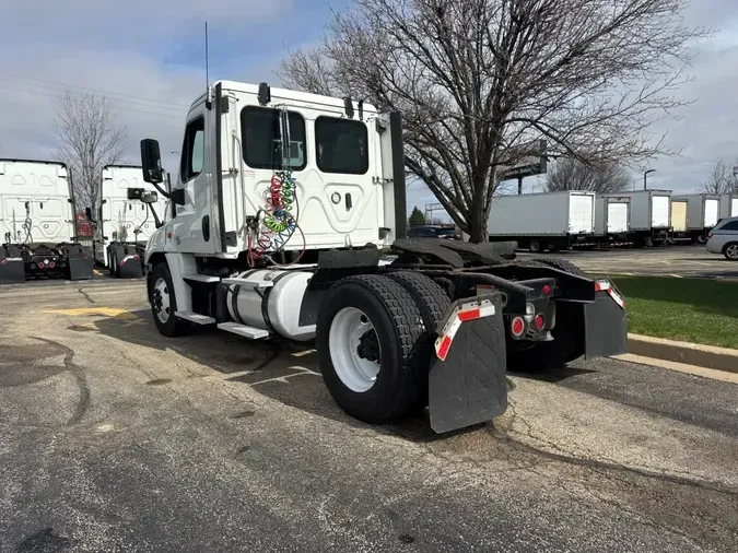 2019 FREIGHTLINER/MERCEDES CASCADIA 125