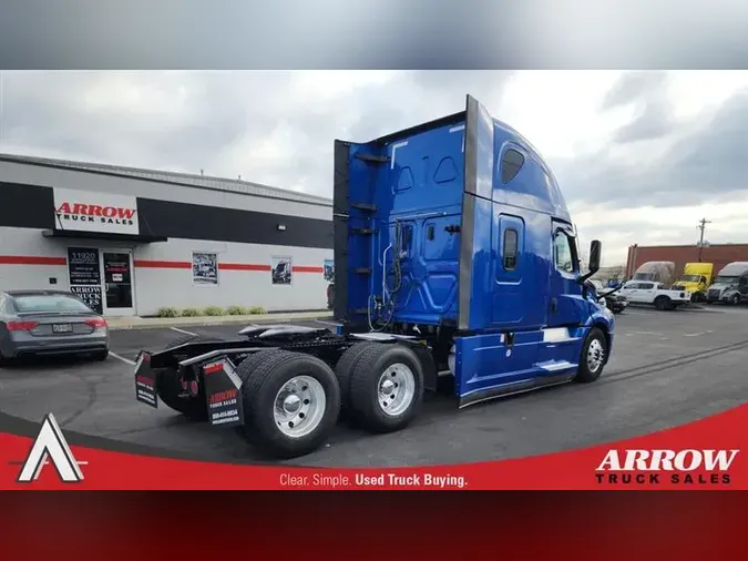 2021 FREIGHTLINER CA126