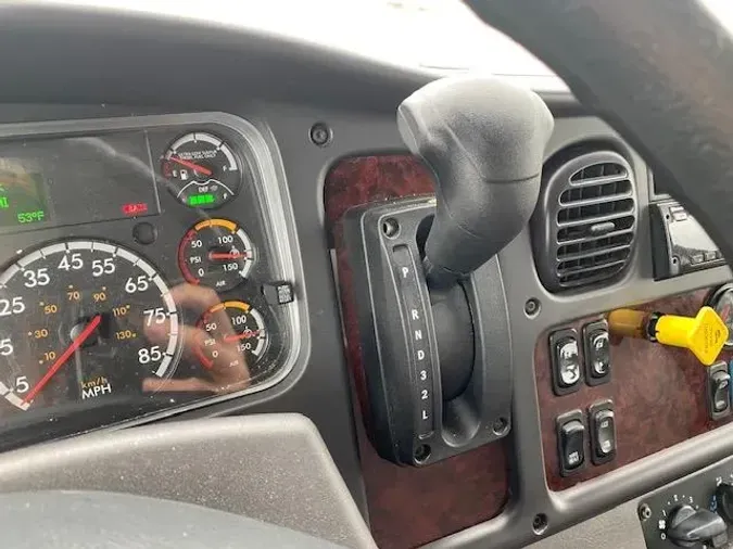 2020 Freightliner Business Class M2 1067a690674b343a3f1160d51710f824a5a