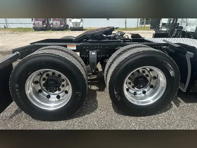 2020 FREIGHTLINER CA126