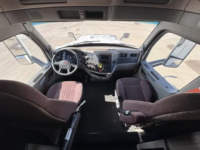 2022 Peterbilt 579