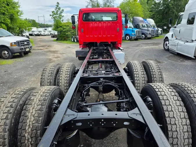 2018 FREIGHTLINER M2 106