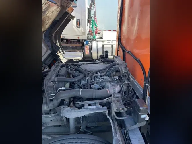 2019 ISUZU NQR