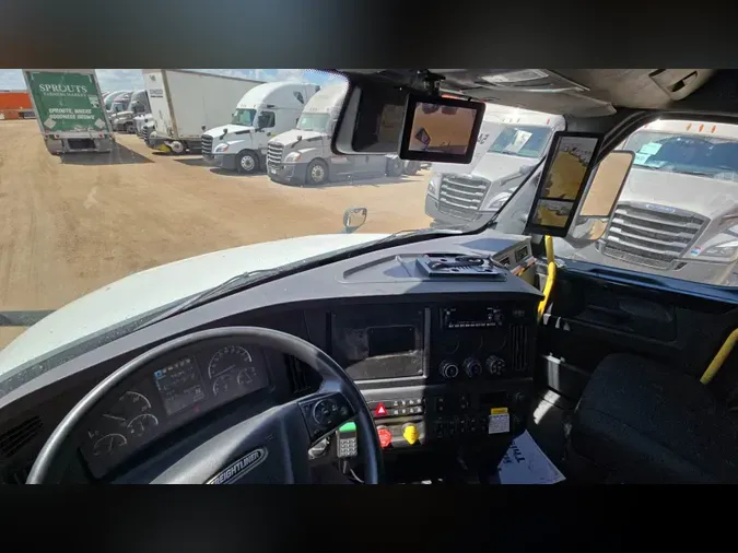 2023 Freightliner Cascadia 1267a6ebef3c994b23cf47aae87aa10381e