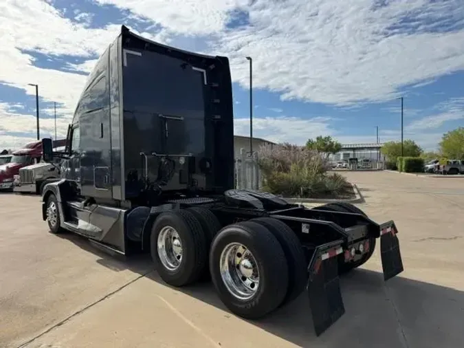2023 Kenworth T680