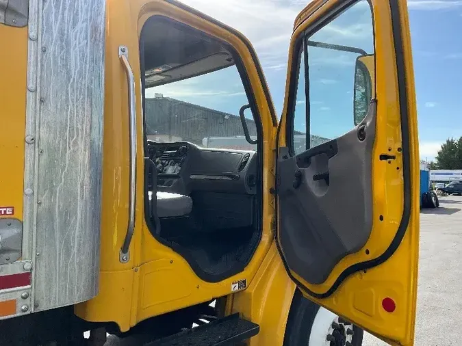 2018 Freightliner M2