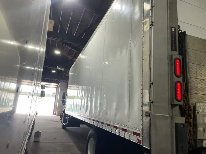 2019 FREIGHTLINER M2 106