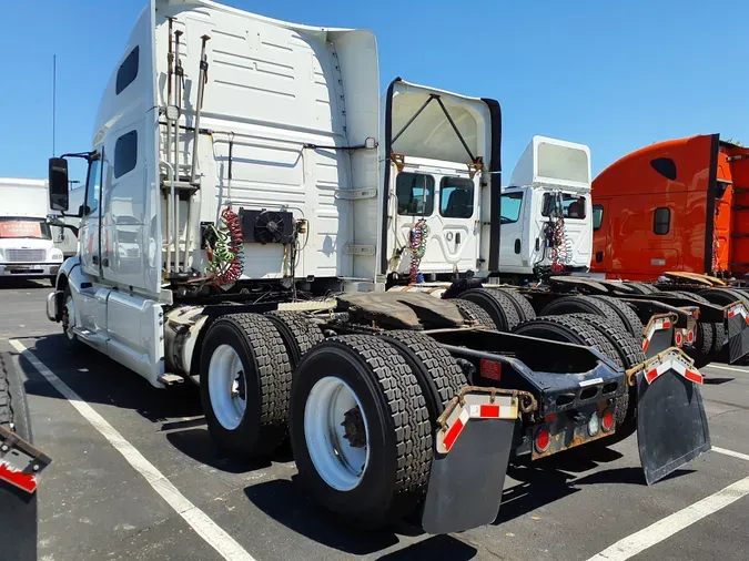 2019 VOLVO VNL64T-760