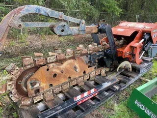 2013 DITCH WITCH H810
