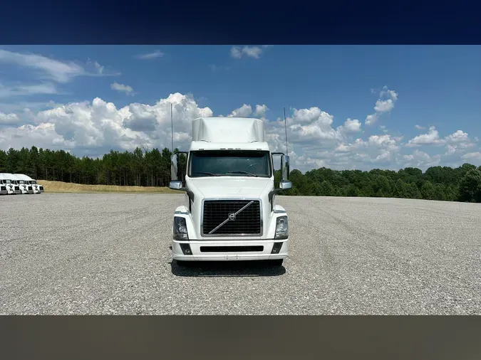 2016 Volvo VNL 740