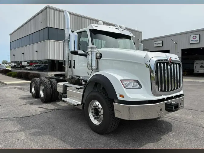2027 International HX620