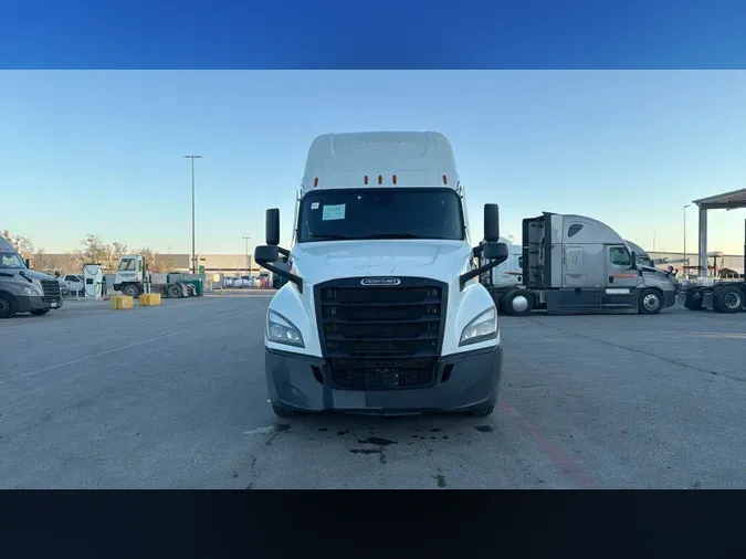 2022 Freightliner Cascadia 126