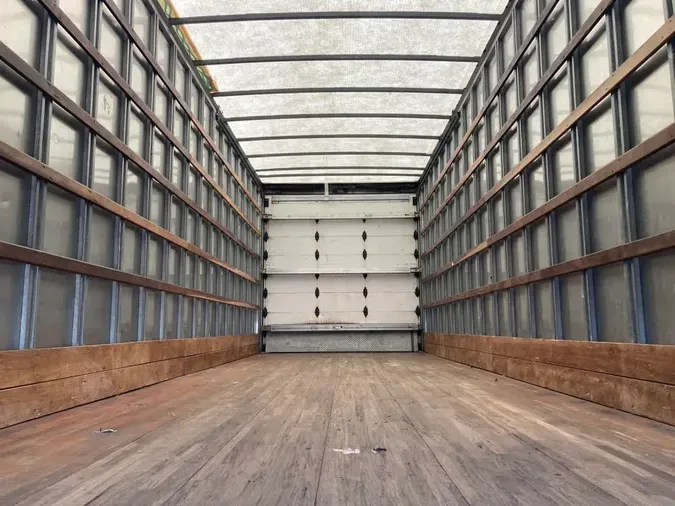 2020 FREIGHTLINER/MERCEDES M2 106