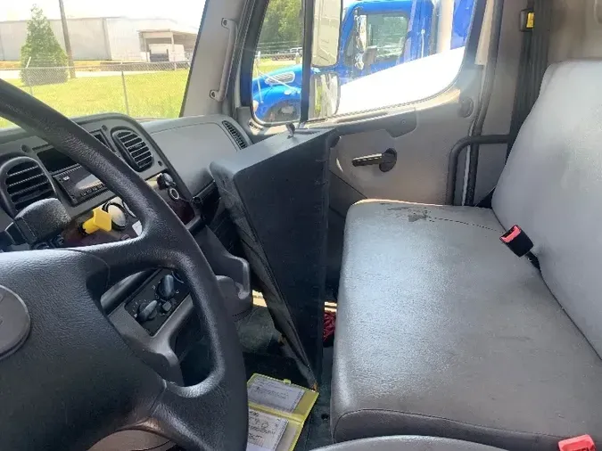 2018 FREIGHTLINER M2