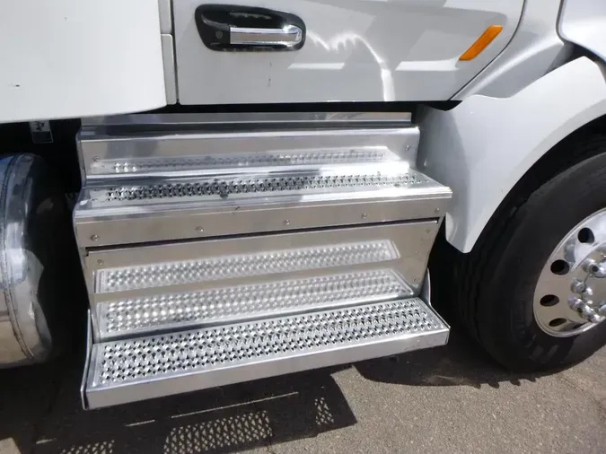 2020 Peterbilt 5797a7d7bd72ba1efb4f6d0a185a77bce2e