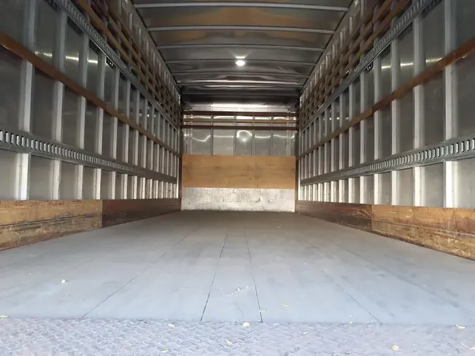 2019 FREIGHTLINER/MERCEDES M2 106