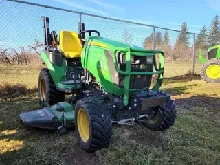 2017 John Deere 2025R