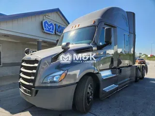 2021 FREIGHTLINER Cascadia 126