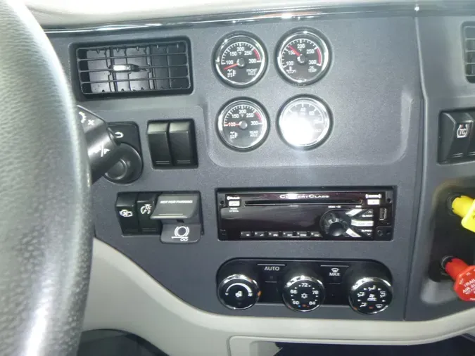 2020 Peterbilt 579
