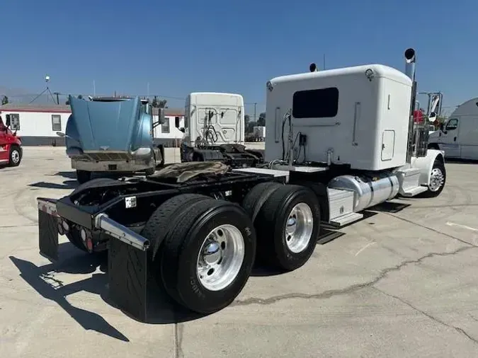 2022 Peterbilt 389