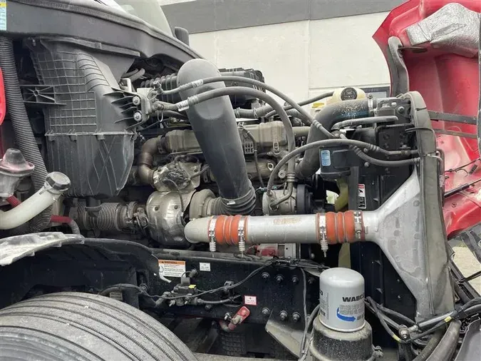 2022 FREIGHTLINER CA126