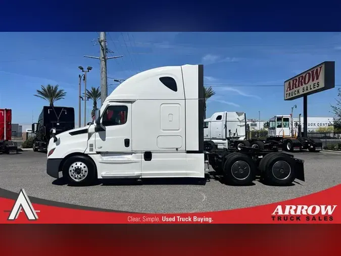 2021 FREIGHTLINER CA126