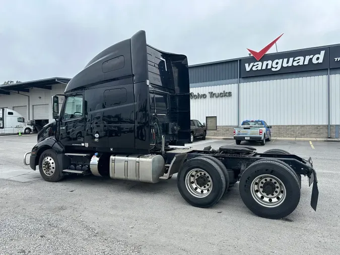 2019 Volvo VNL64T760