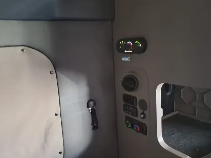 2020 FREIGHTLINER/MERCEDES CASCADIA 125