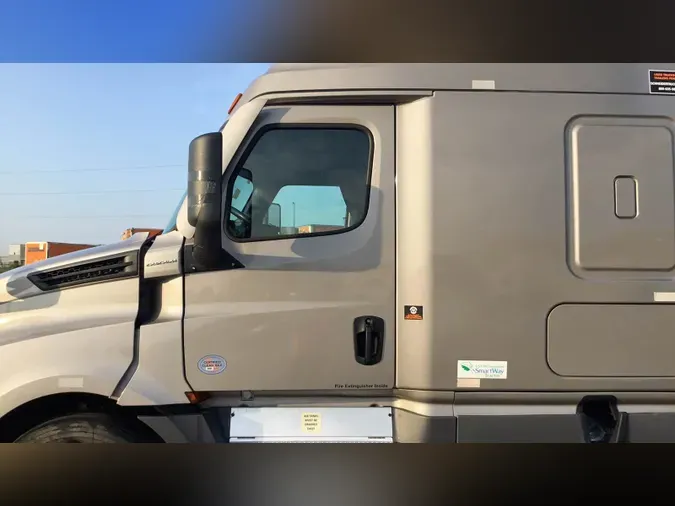 2024 Freightliner Cascadia 126