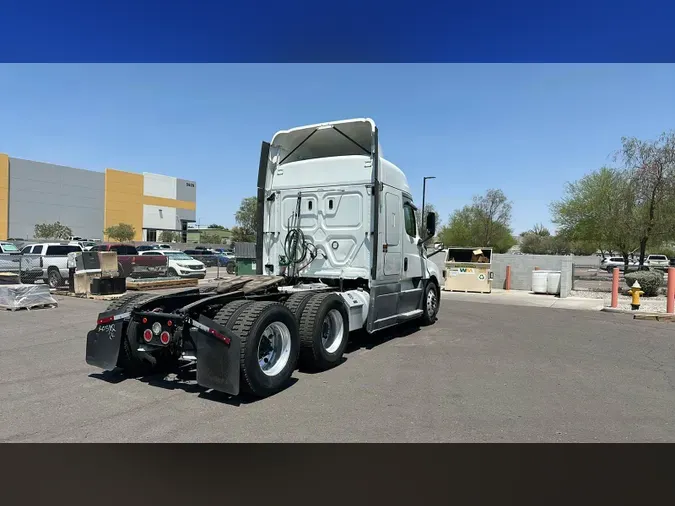 2020 Freightliner Cascadia