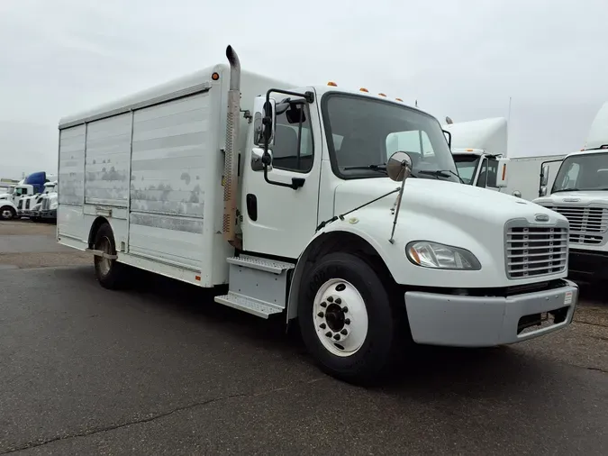 2017 FREIGHTLINER/MERCEDES M2 106