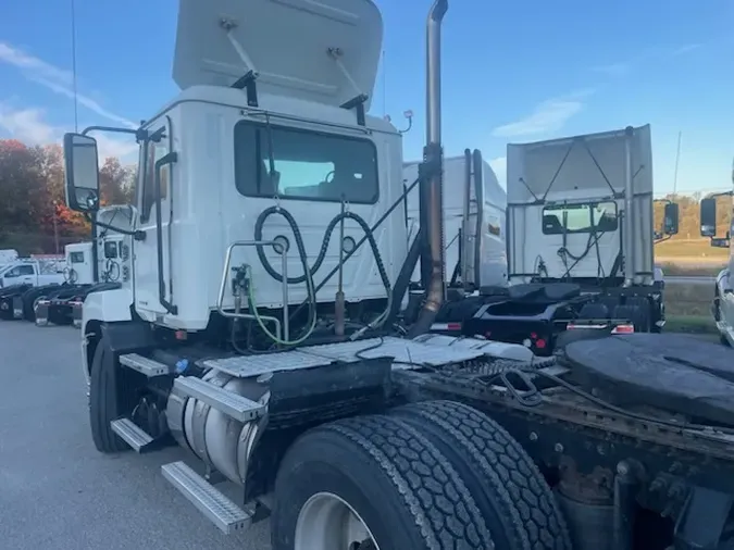 2019 MACK AN64T