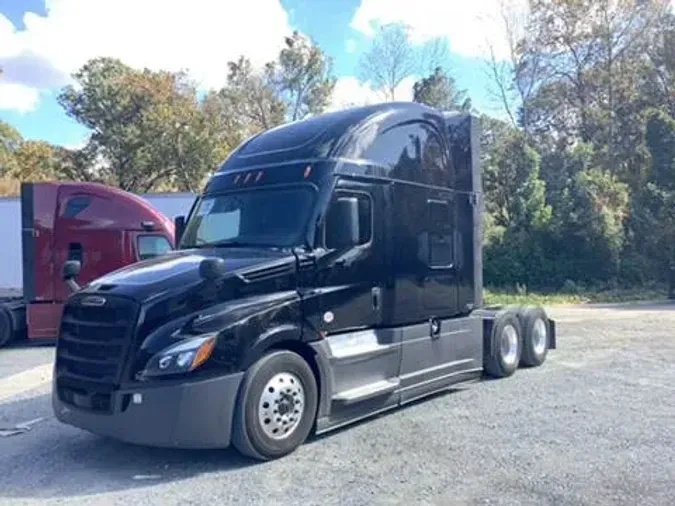 2022 Freightliner Cascadia