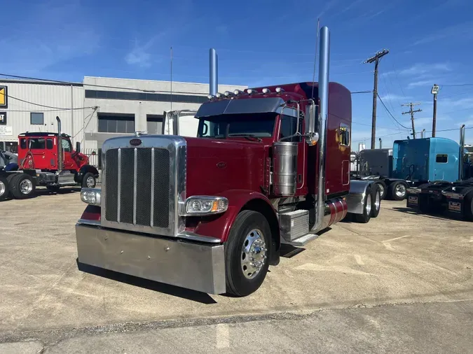 2022 Peterbilt 389